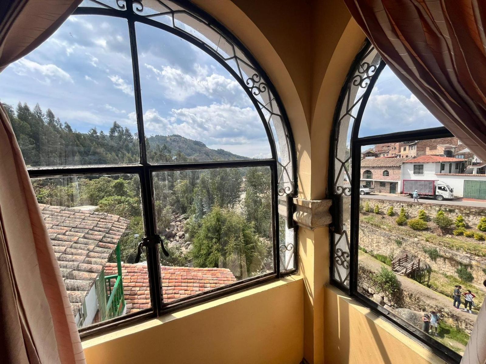 Hotel Calicanto Real Cafe Museo 몬구이 외부 사진