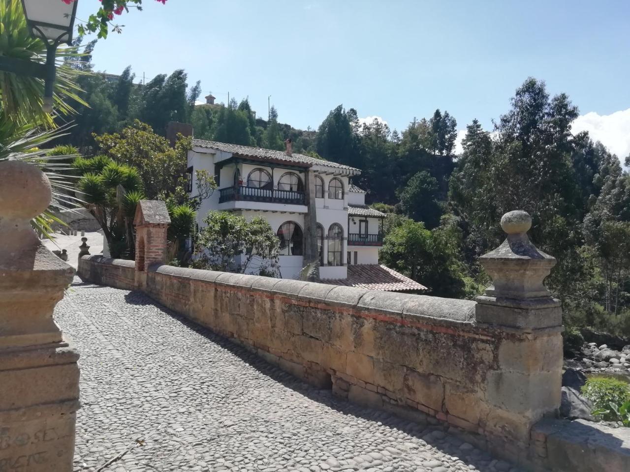Hotel Calicanto Real Cafe Museo 몬구이 외부 사진